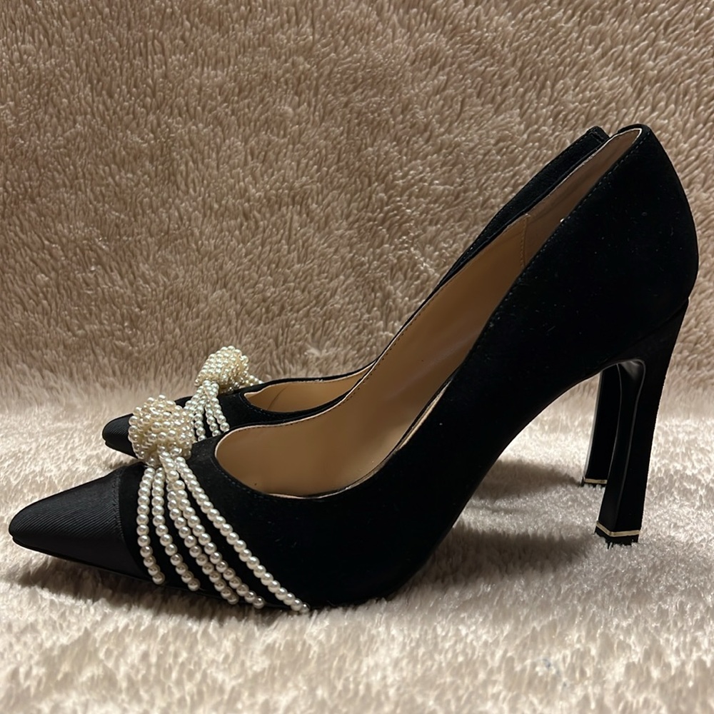 WHBM White House Black Market Pearl Knot High Heel Pump - Picture 8 of 17